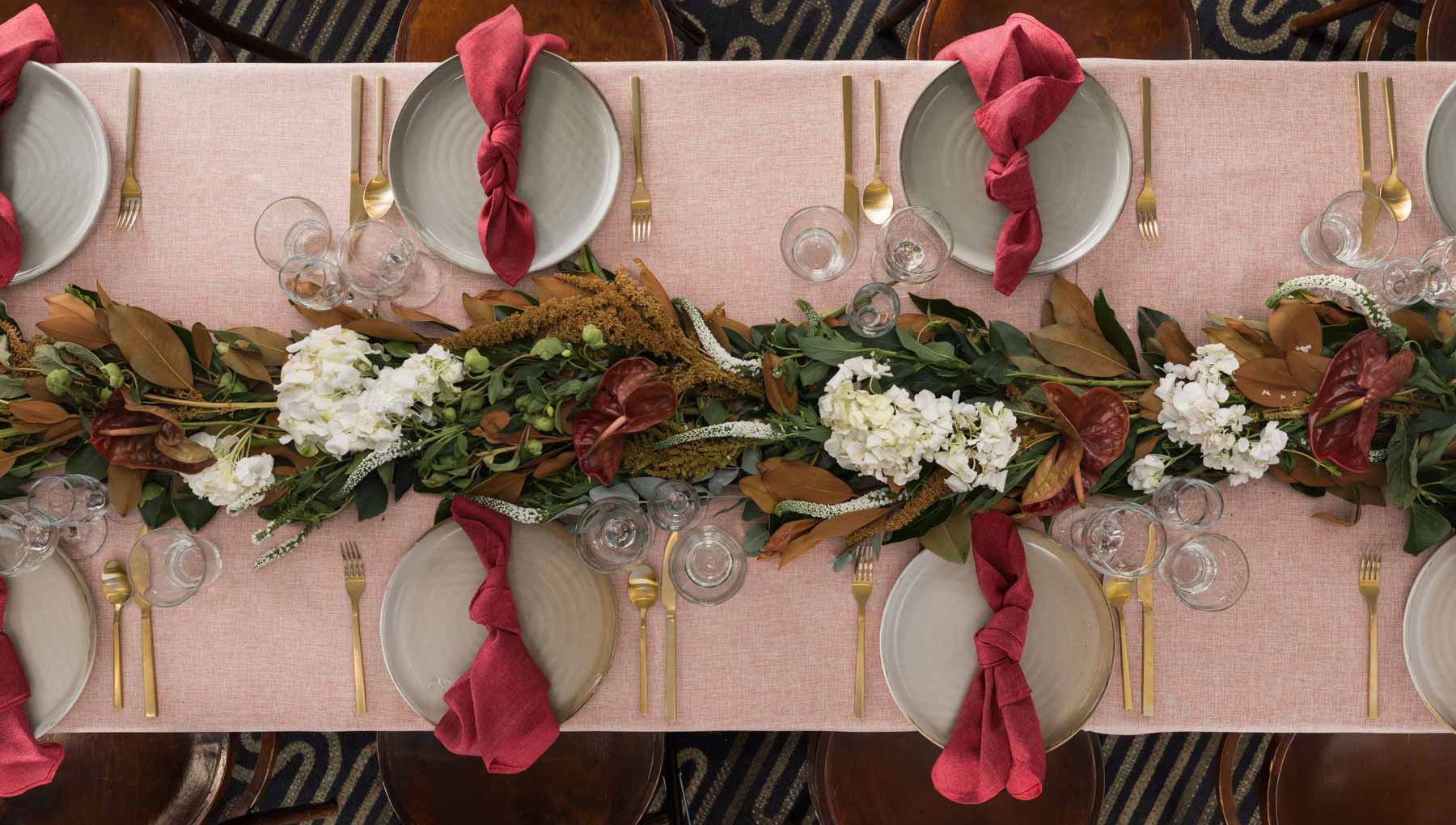 Banquet Table with Centrepiece - Weddings - Rydges Adelaide