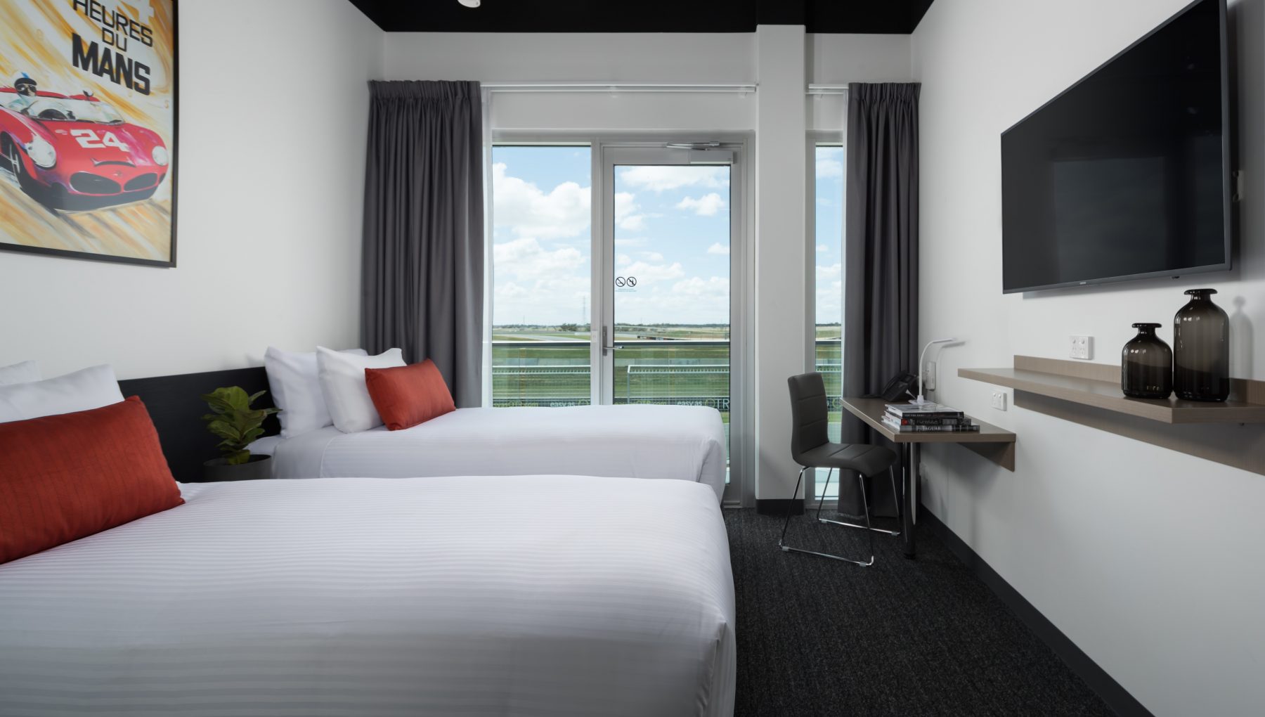 Hotel gallery image 1 of 3