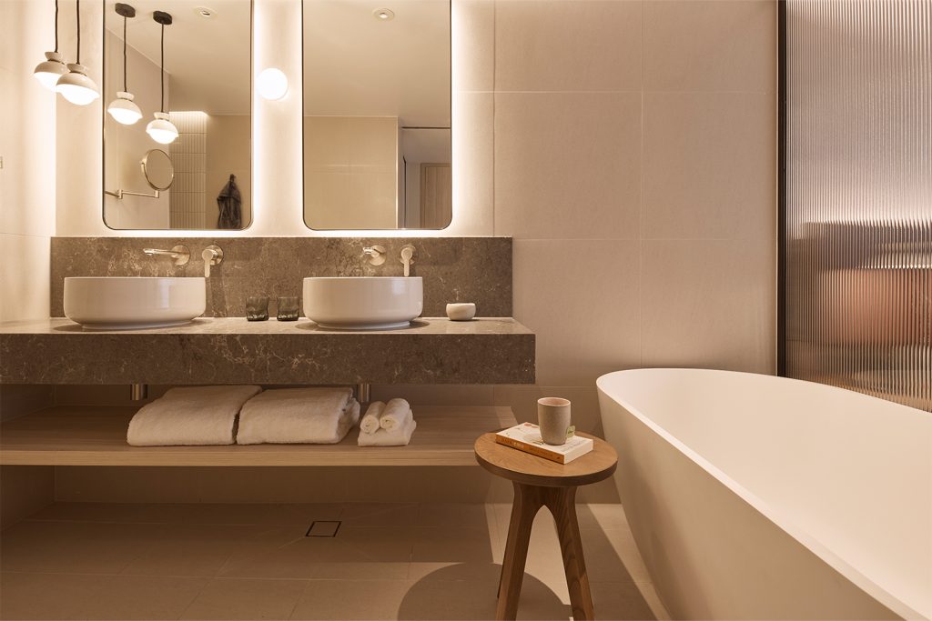 Rydges Melbourne Hotel_Rydges Executive Apartment_Bathroom