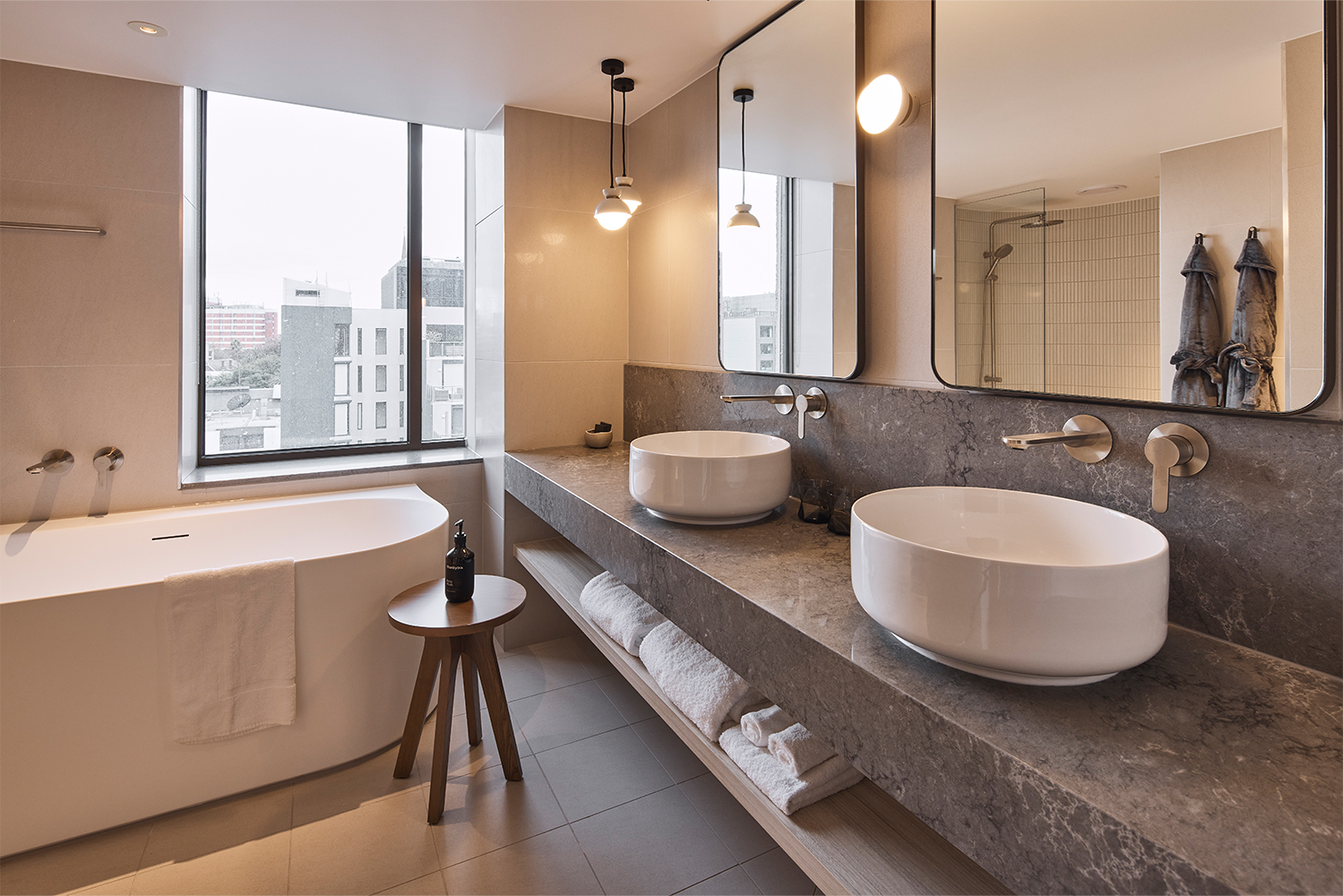 Rydges Melbourne Hotel_Rydges Executive Apartment_Bathroom