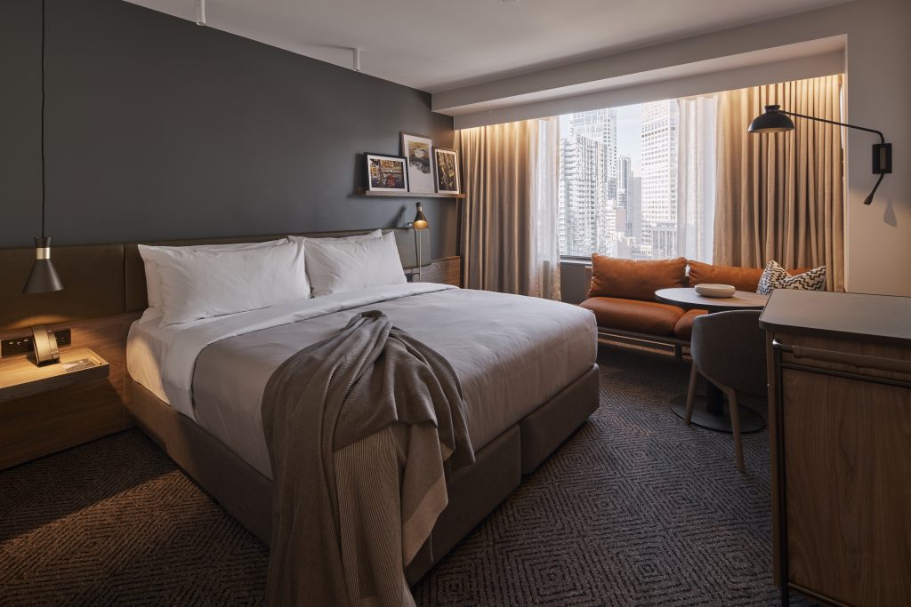 Rydges Melbourne Hotel_Rydges Deluxe King Room