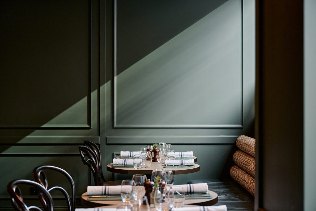 Bossley Bar & Restaurant