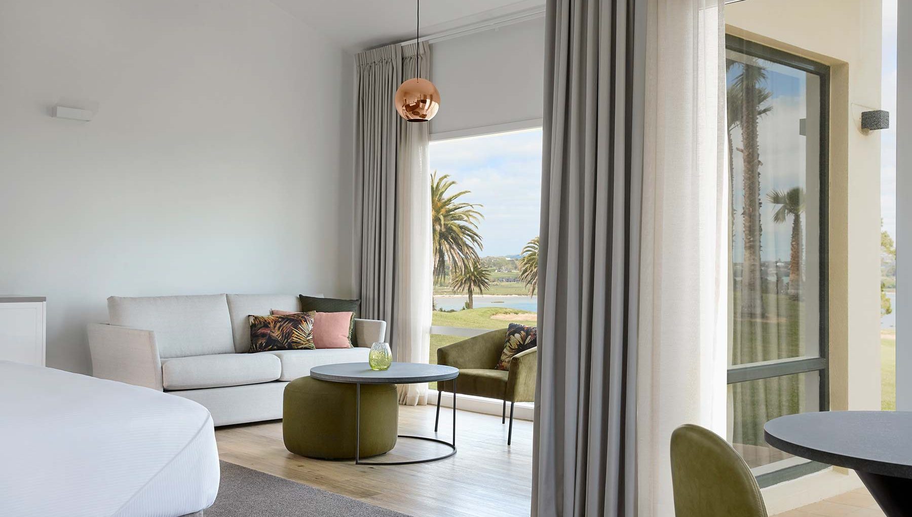 Auckland Accommodation Living Room - Rydges Formosa Golf Resort.