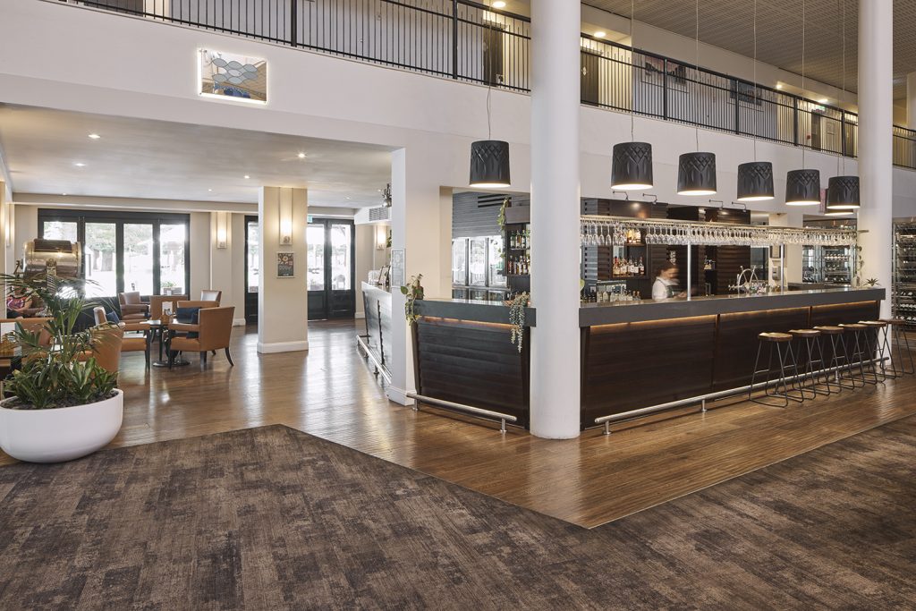 Marine Lounge Bar
