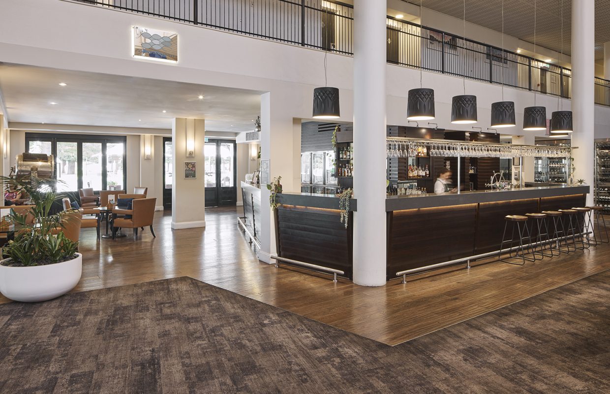 Marine Lounge Bar