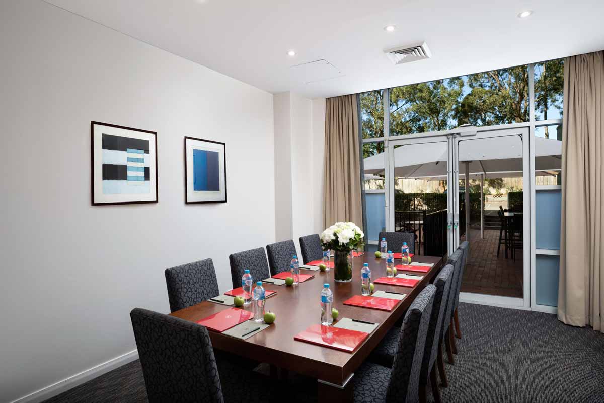Rydges Bankstown - boardroom