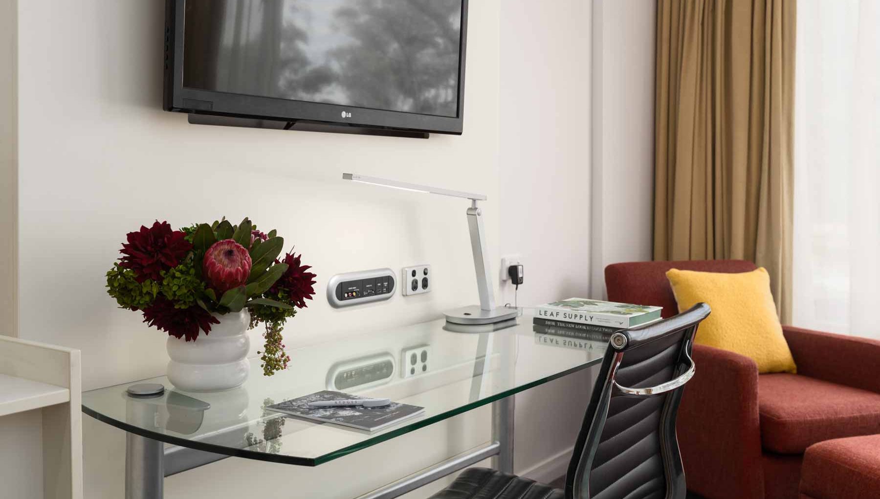 Twin Room - Study - Rydges Bankstown