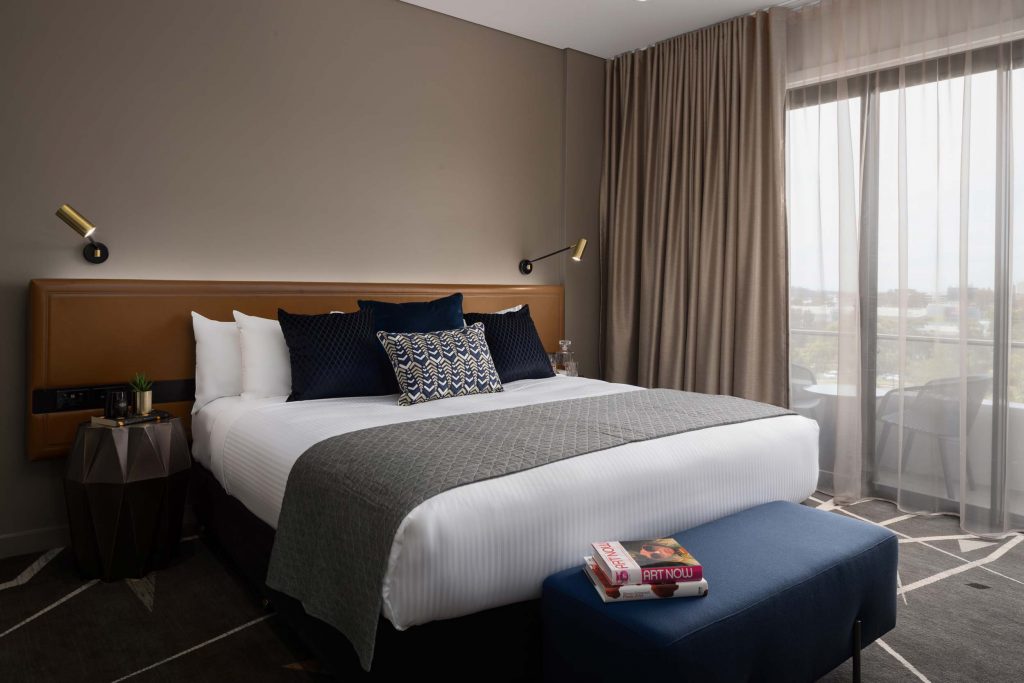 Rydges Campbelltown - 1 Bedroom Apartment - King Size Bed
