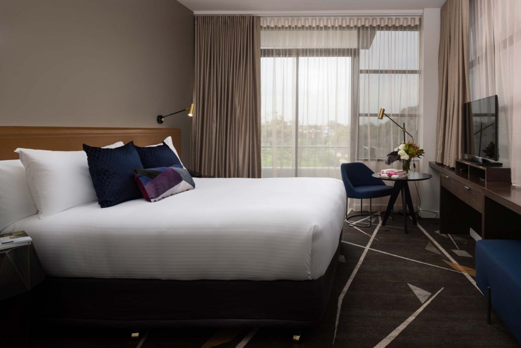 Rydges Campbelltown - Executive King Room - Bed