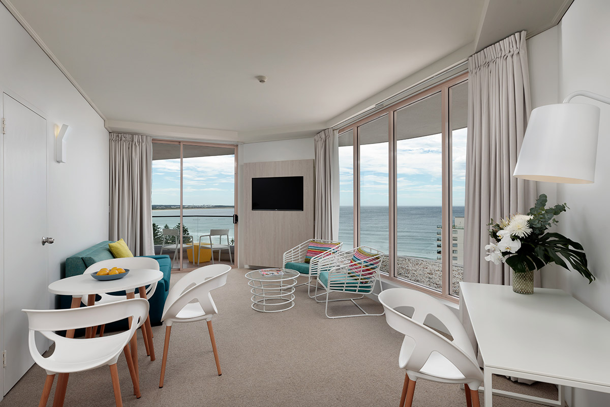 rydges-cronulla-one-bedroom-ocean-suite-2
