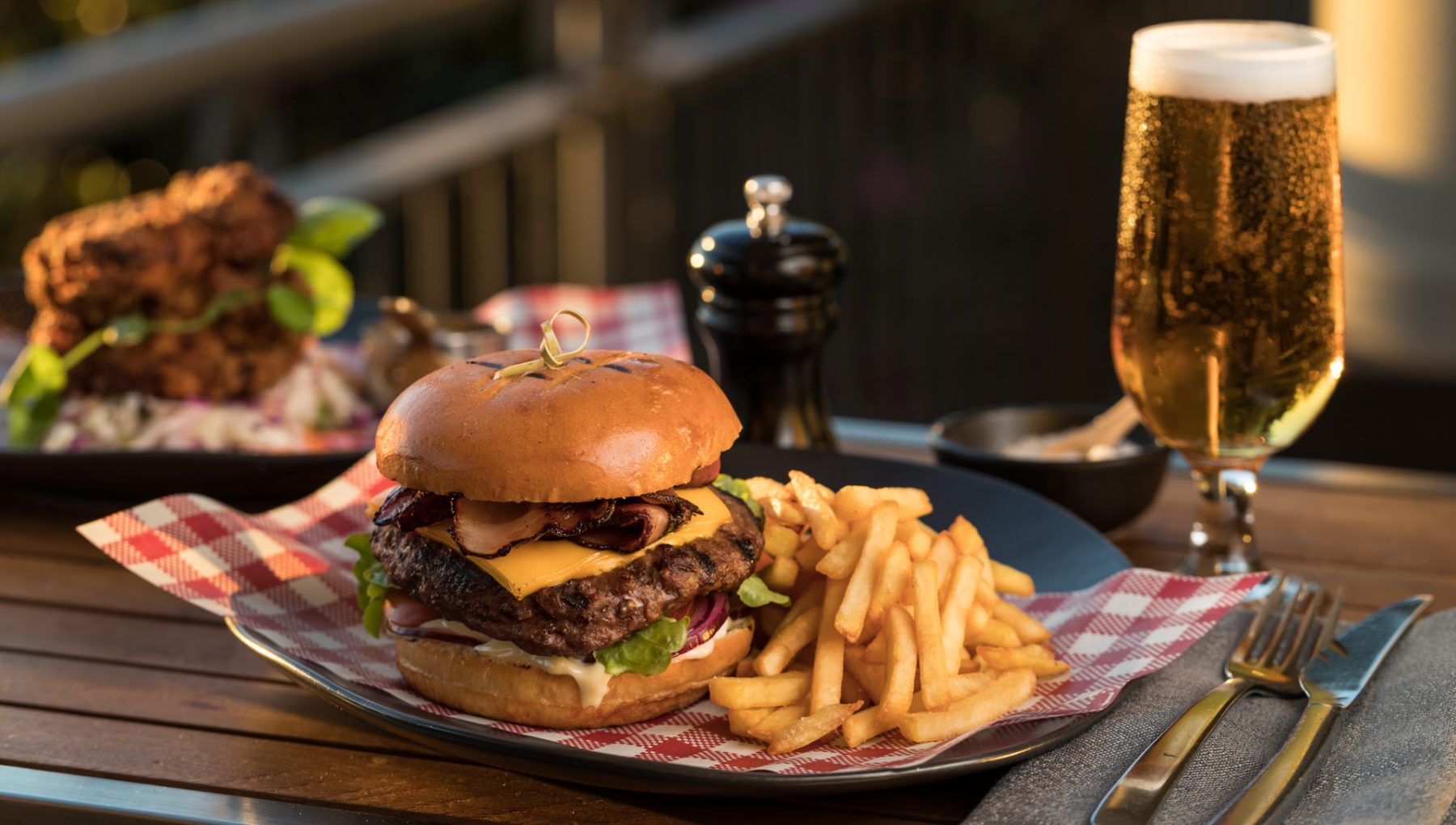 rydges norwest rebellion bar & grill