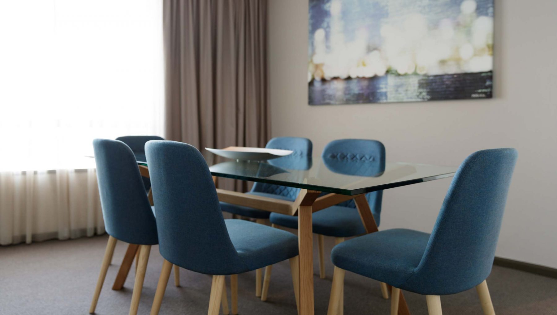Rydges Parramatta - Executive Penthouse - Dining Table