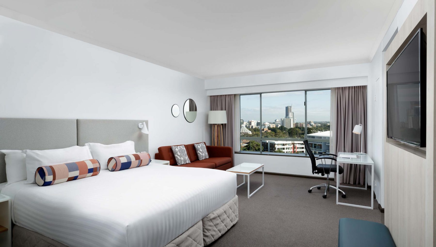Rydges Parramatta - Strawberry Road Penthouse - Bedroom