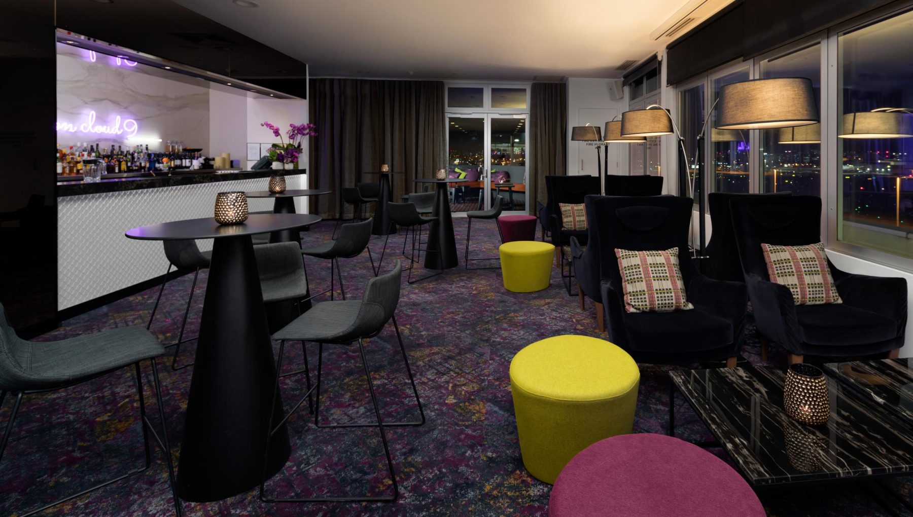 Rydges Sydney Airport - Cloud 9 Rooftop Bar - Tables