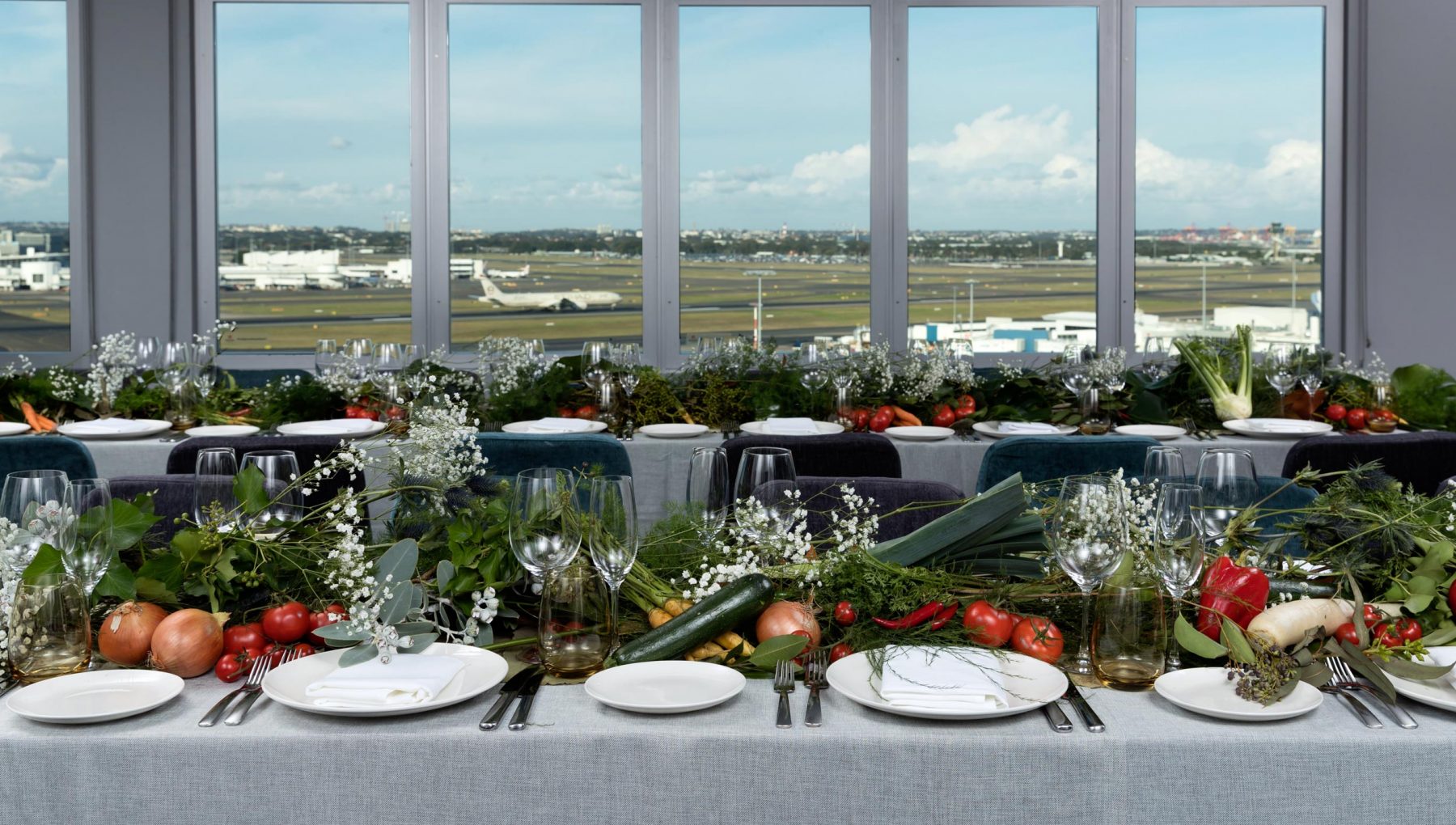 Rydges Sydney Airport - Event Venues - Banquet with View on Tarmac