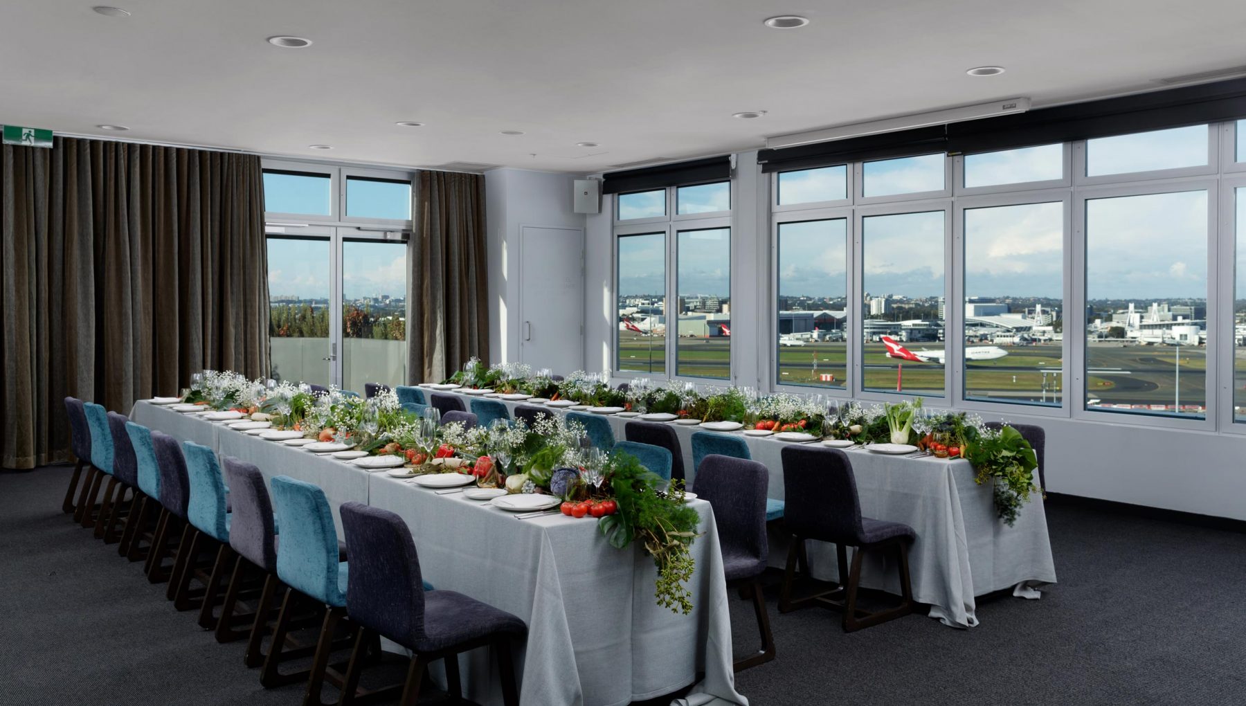 Rydges Sydney Airport - Wedding Reception Venue - Banquet Table