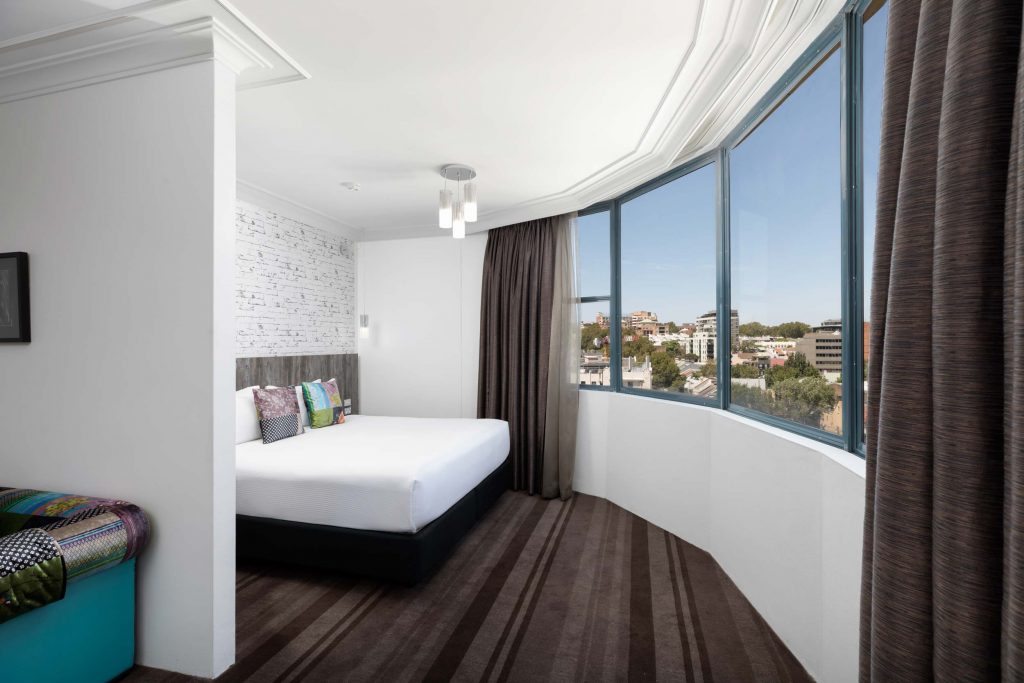 Rydges Sydney Central - Executives Suites - Bedroom