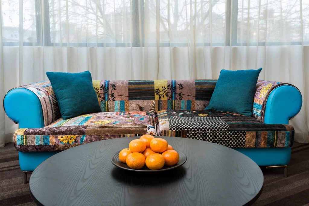 Deluxe Terrace Suite - Couch